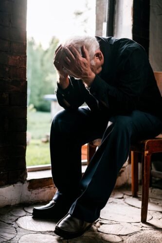 How to Deal with Dementia and Alzheimer's Behaviours Causes Manage Solutions, dementia care at home
