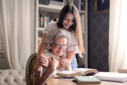 How to Deal with Dementia and Alzheimer's Behaviours Causes Manage Solutions