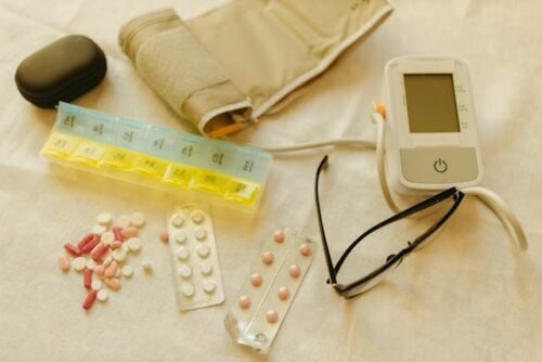 How to help a Dementia Patient Remember to Take Medication: Practical Tips