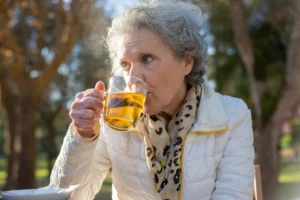 How to Hydrate Dementia Patients Safely at Home, dementia care at home, dementia care at home
